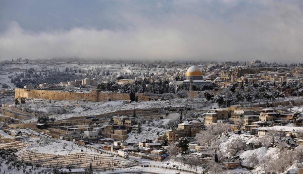 Μαγικές εικόνες: Στα λευκά η Ιερουσαλήμ